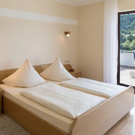 מלון Garni 